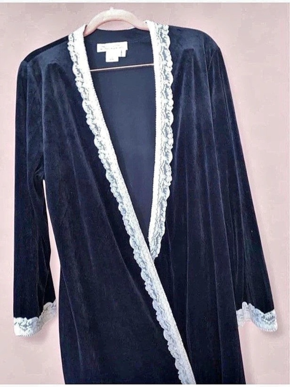 Oscar de la Renta/ Sakks 5 Ave /Black Velvet Lace Trim Robe Size Small Like New